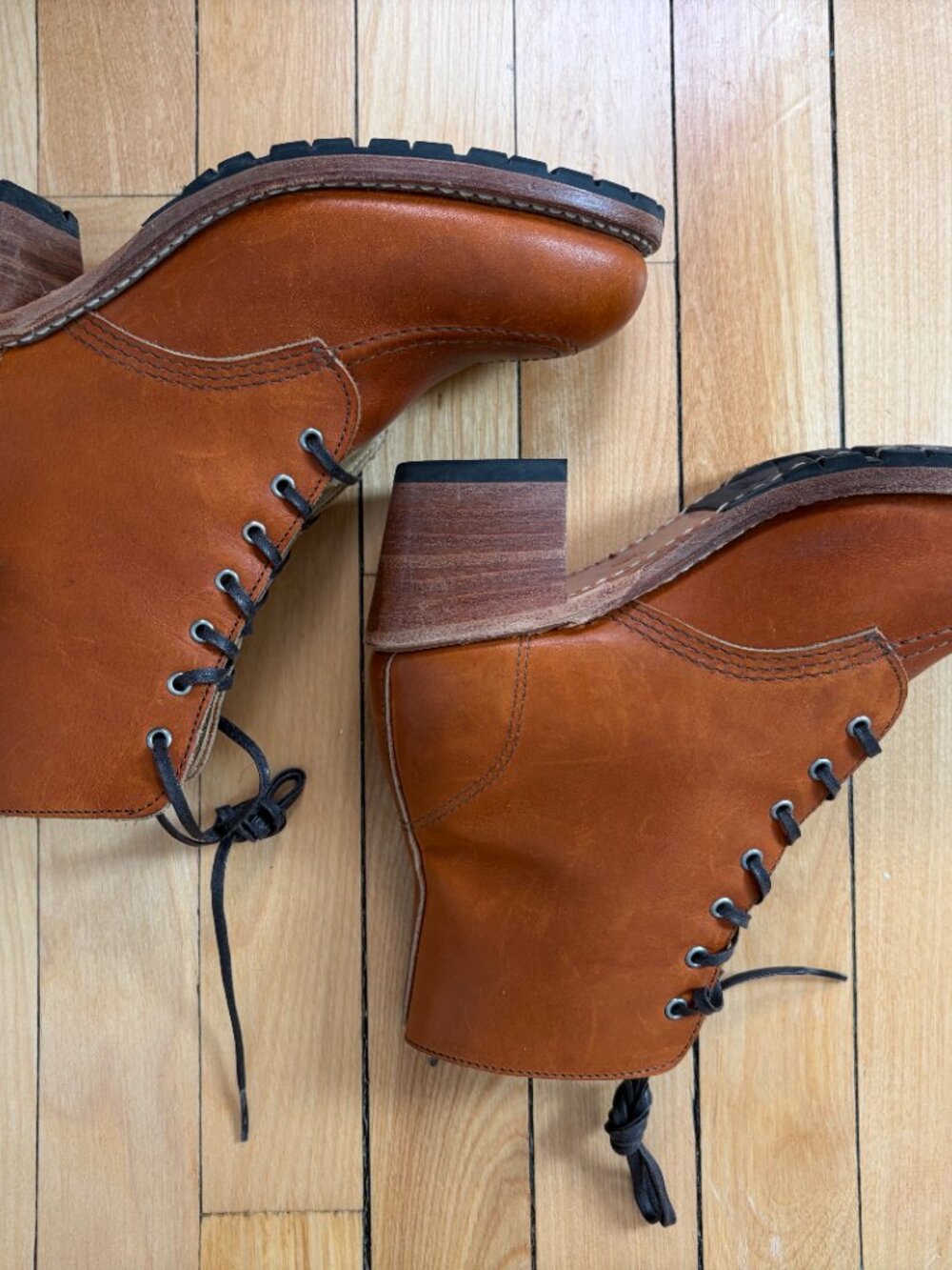 Red Wing Boots Women's 9 Clara Heeled Oro Brown Legacy Leather Moc Toe MSRP $359 - Picture 5 of 8